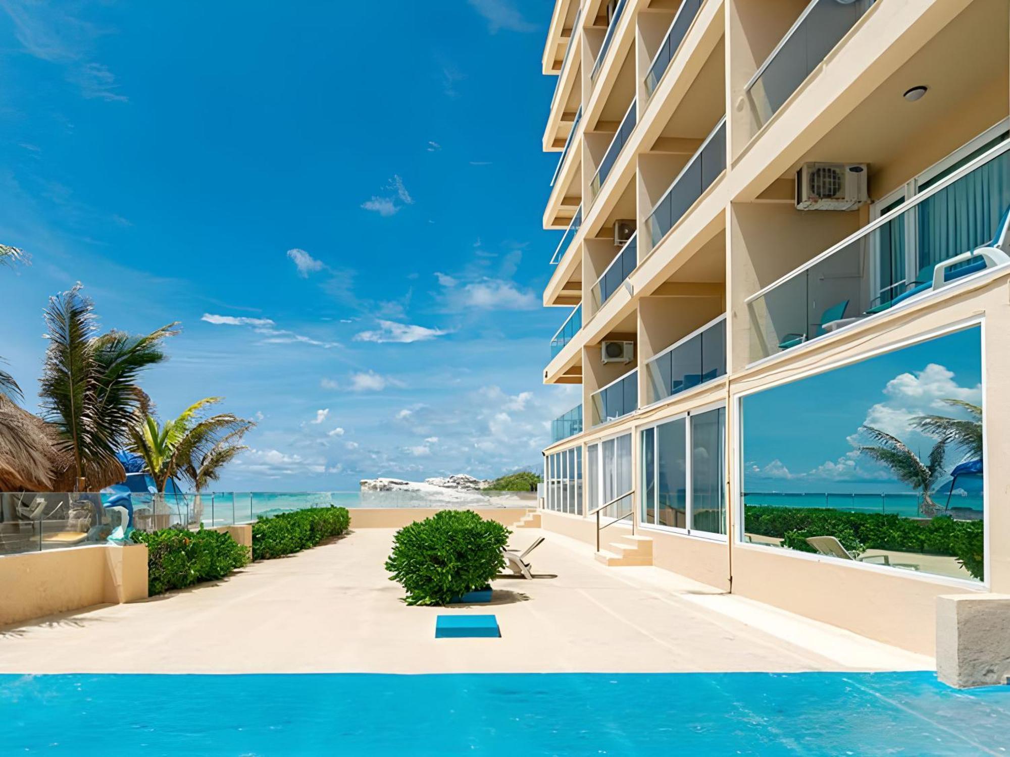 Paradise Beachfront & Nightlife Heart Cancún Exteriör bild